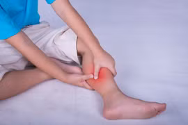 5 triệu chứng xuất hiện ở tay chân, khám huyết khối ngay còn kịp