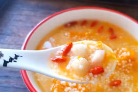 Hạt sen nấu thứ này giúp chị em da trắng, khí huyết dồi dào