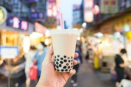 Cô gái suýt tử vong vì uống trà sữa ngay sau khi ăn lẩu