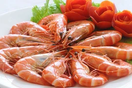 Bí quyết luộc tôm đông lạnh thịt ngọt lại cực chắc