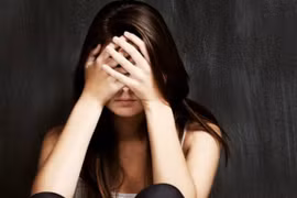 Tin tưởng bạn thân, chàng trai uất hận vì bạn gái bị cưỡng bức