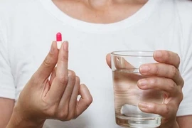3 kiêng kị khi uống thuốc để không bị đột tử