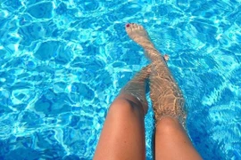 Vợ chết đuối trong bể bơi và sự thật ghê rợn về người chồng 