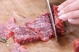 Cha mẹ làm điều này, con trai bị “quái vật” ký sinh 