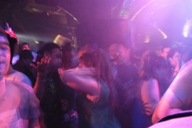 Tham gia tiệc tình dục, dàn trai xinh gái đẹp trả giá đắt