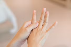 5 dấu hiệu ở ngón tay cảnh báo bệnh nặng