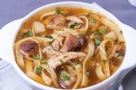 Bát mì ngon bất thường và sự thật đau lòng