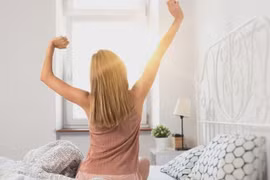 Dậy sớm kiểu này hại hơn thức khuya, vừa tổn thọ vừa khó chịu