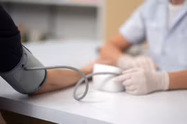 Đau lòng cụ ông qua đời chỉ vì...đo huyết áp