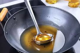 Cảnh báo 5 “sát thủ” gây ung thư phổ biến ẩn trong bếp