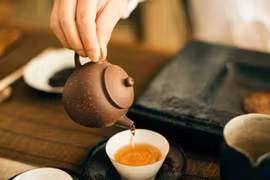 Uống trà kiểu này độc gấp 10 lần hút thuốc 