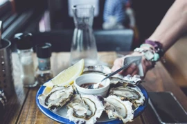 Ăn hải sản kiểu này, người đàn ông trả giá bằng tính mạng 