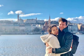 MC Hoàng Oanh phát tướng khi mang thai với chồng Tây 