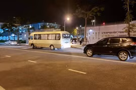 Đưa 18/20 du khách Hàn từ “tâm dịch” Deagu Hàn Quốc về nước lúc nửa đêm