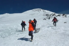 Kinh ngạc thi thể còn nguyên vẹn của nhà leo núi Nga mất tích 31 năm