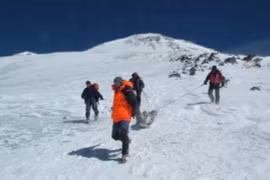 Kinh ngạc thi thể còn nguyên vẹn của nhà leo núi Nga mất tích 31 năm