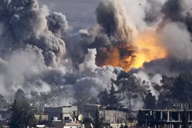 Syria tố cáo Mỹ ném bom chứa phốt-pho trắng