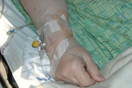 Chuyện lạ hôm nay: Hóa trị ung thư 5 năm, "sốc" phát hiện bàng hoàng...