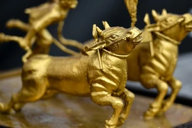 Giá vàng hôm nay 13/1: Vàng trong nước ngược chiều thế giới