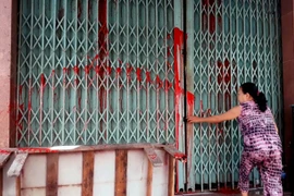 Kêu cứu vì bị nhóm đòi nợ thuê tạt sơn, dọa giết cả nhà