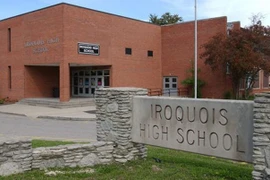 Cô giáo và học sinh đánh nhau trong lớp