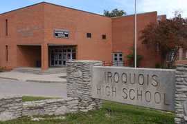 Cô giáo và học sinh đánh nhau trong lớp