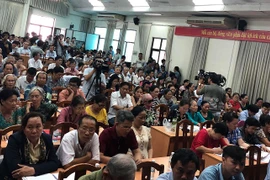 Ảnh: Quy hoạch Thủ Thiêm “nóng” tiếp xúc cử tri ở TP HCM