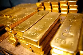 Giá vàng hôm nay 18/4: Ồ ạt bán tháo, giá vẫn tăng vọt lên