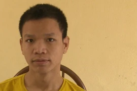 Nhặt được súng ngoài đường, đem đi giải quyết mâu thuẫn