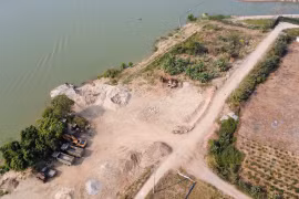 Hà Nội: Sẽ rào lại bến bãi không phép Phù Đổng nếu cố tình hoạt động