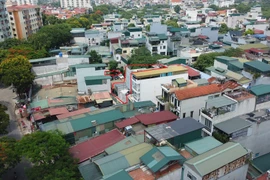 Cận cảnh loạt công trình nhà ở, nhà xưởng sai phép ở phường Định Công