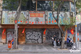 Mặt bằng kinh doanh ở TPHCM bỏ trống trên nhiều tuyến phố sầm uất