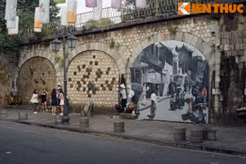 Lịch sử thâm sâu về bức tường đá cổ trên đường Phùng Hưng