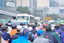 Thủ tướng làm Trưởng Ban Chỉ đạo chống ùn tắc giao thông