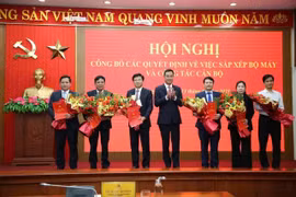 Quảng Bình bổ nhiệm, điều động nhiều lãnh đạo chủ chốt
