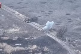 Chiến thuật mới của quân Nga khiến tuyến phòng thủ Ukraine bất lực