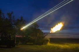 Nga phóng số UAV kỷ lục, phòng không Ukraine tê liệt