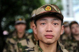 Không tuyển đủ quân, Trung Quốc phải hạ yêu cầu nhập ngũ