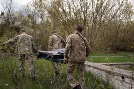 Nga tiến công tổng lực, Ukraine thương vong 2.000 quân một ngày