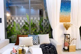 Ngôi nhà phố luôn trong lành nhờ được ‘bọc’ bởi khu vườn nhỏ