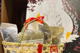 Sắm Tết, người mua lo gặp "treo đầu dê bán thịt chó"