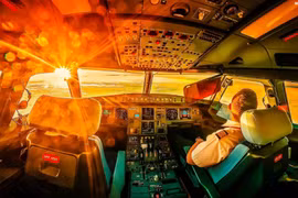 Vì sao các chuyến bay rất dễ bị hủy khi thời tiết quá nóng?