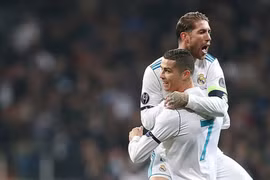 Ronaldo nhận nửa triệu lượt thích bằng hành động troll Ramos