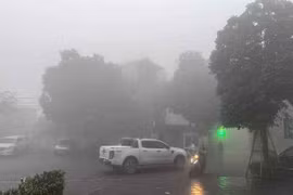 Netizen mở mắt ra tại Hà Nội ngỡ "săn mây" Sapa