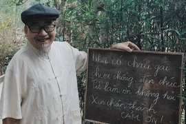 Tấm bảng lưu ý khách đến chúc Tết, ai đọc ôm bụng cười