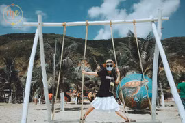 Nghĩ ra độc chiêu đi du lịch biển, cô gái Quy Nhơn khiến nhiều người "ngã ngửa"