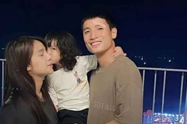 Chiếc băng cá nhân bí ẩn trên trán Bùi Tiến Dũng hậu lùm xùm