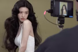 Mỹ nữ đẹp như sản phẩm AI khoe body siêu thực