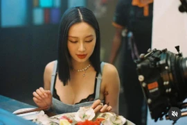 Vào phim 18+, Jun Vũ lăng xê mạnh mẽ mốt lộ viền nội y