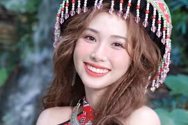 Tình cũ thủ môn Bùi Tiến Dũng hóa thiếu nữ vùng cao cực nuột 